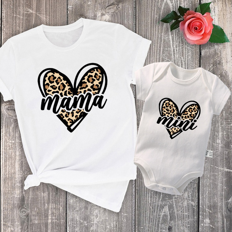 Семейная одежда с леопардовым  – обзор и цена Plant Parent T Shirt